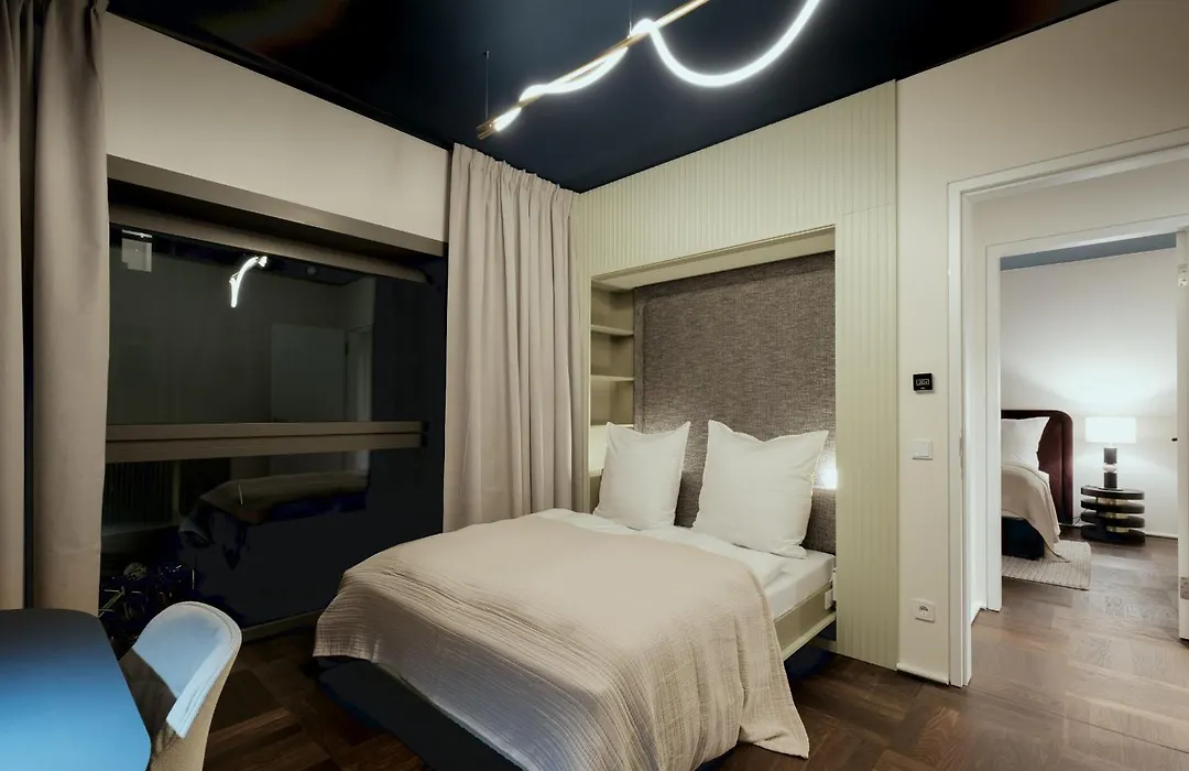 The Garden Suites By Suite030-1